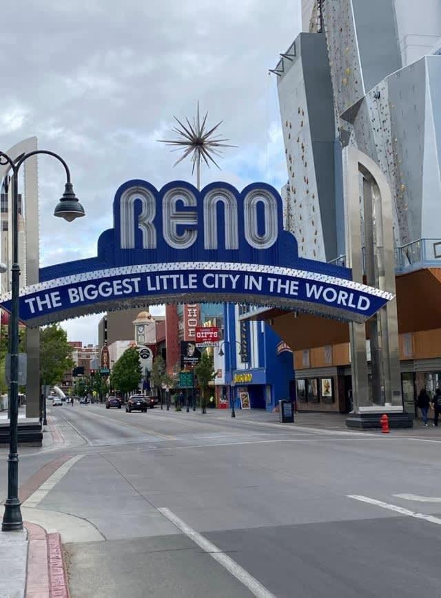 Premier Near Casinos With King Beds & Entertainment *