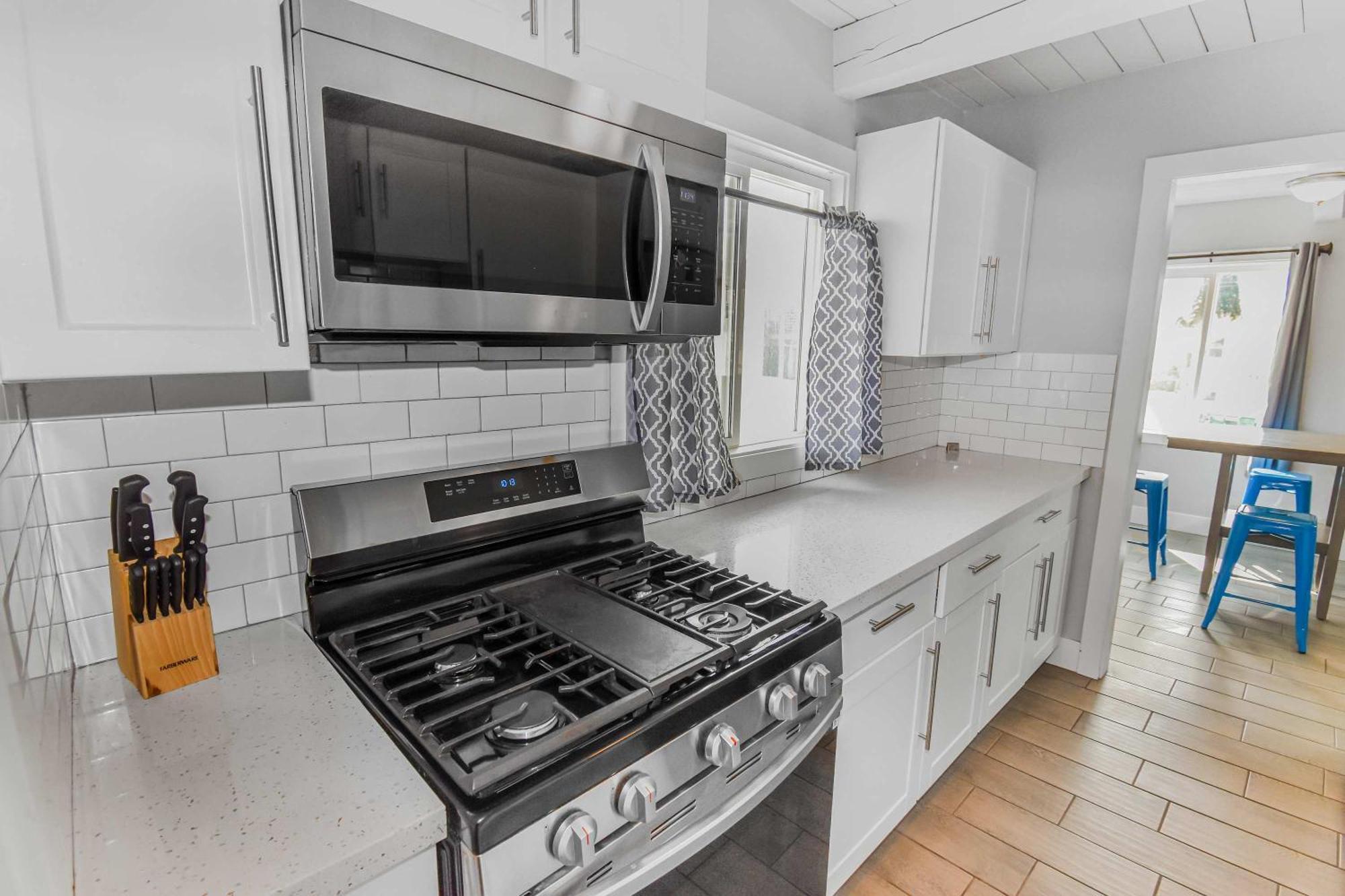 Premier Near Casinos With King Beds & Entertainment Holiday home *